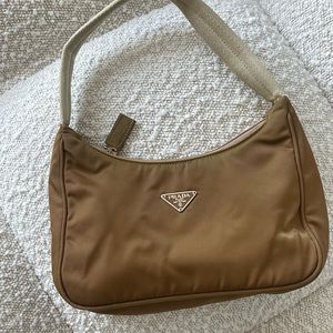 Prada cry tessuto bag bought of of Poshmark